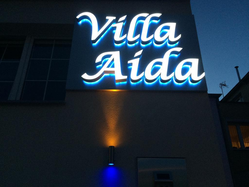 Villa Aida Pokoje Goscinne Гданск Стая снимка